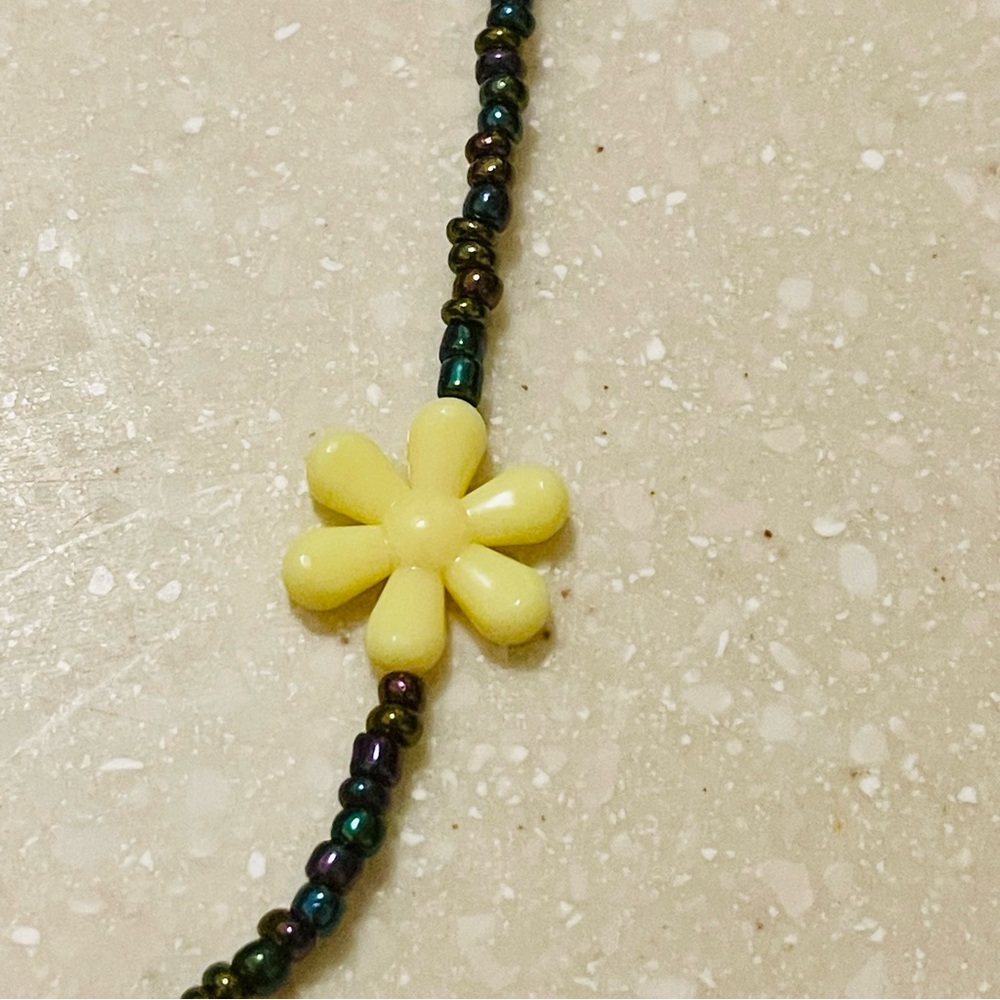 Phone String!!! Purple and yellow! 💛💜 - Picture 4 of 6
